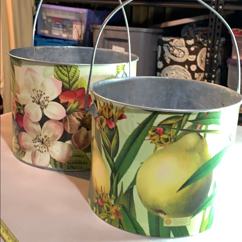 Decorative Metal Pails Set NWOT Size 8”/91/4”Round